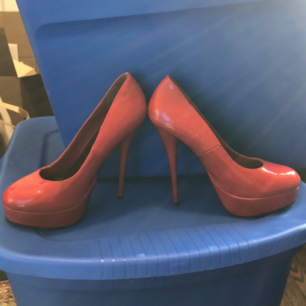 Red heels - Picture 2 of 3